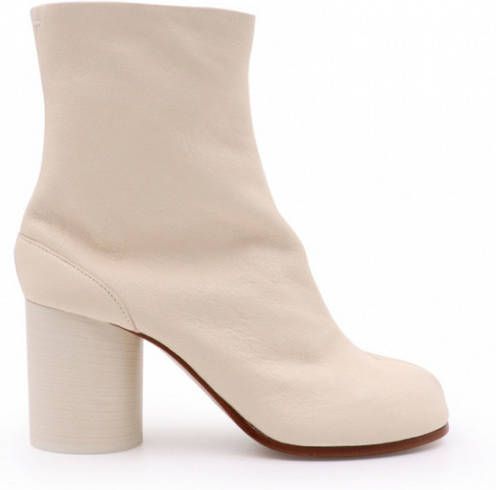 Maison Margiela Enkellaarzen met hak en 'Tabi' uitsnede Beige Dames