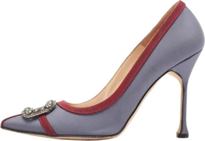 Manolo Blahnik Pre-owned Canvas heels Gray Dames