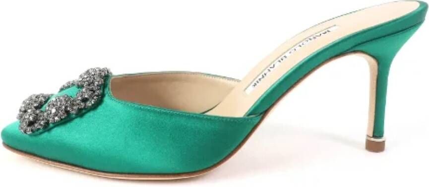 Manolo Blahnik Pre-owned Canvas heels Green Dames