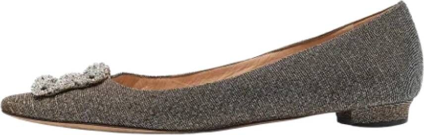 Manolo Blahnik Pre-owned Fabric flats Gray Dames