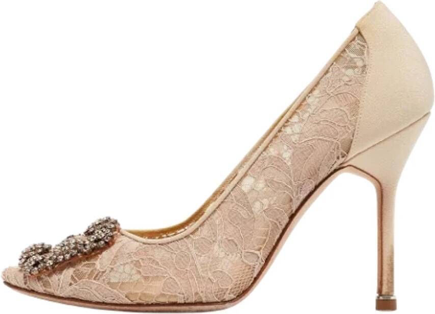 Manolo Blahnik Pre-owned Lace heels Beige Dames