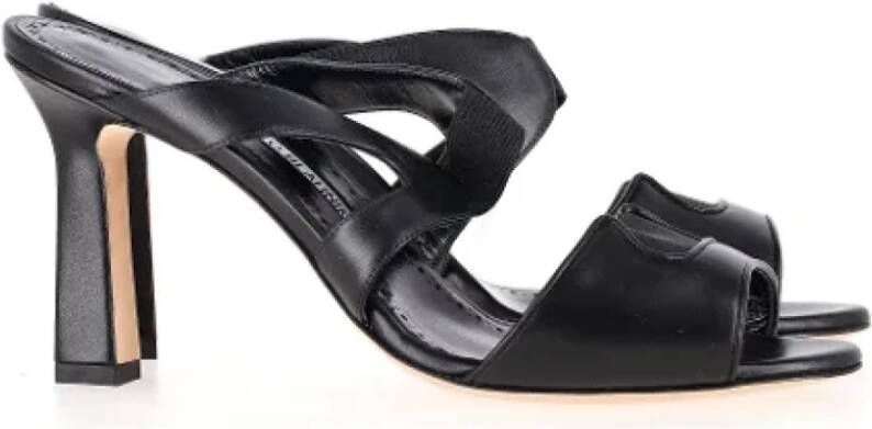 Manolo Blahnik Pre-owned Leather heels Black Dames