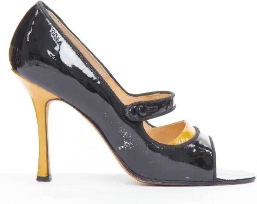 Manolo Blahnik Pre-owned Leather heels Black Dames