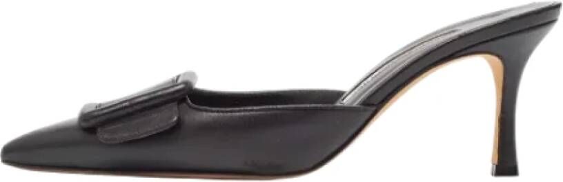 Manolo Blahnik Pre-owned Leather mules Black Dames