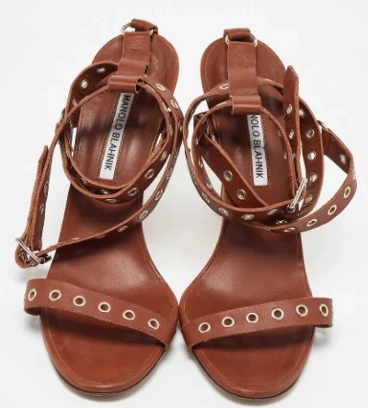 Manolo Blahnik Pre-owned Leather sandals Brown Dames