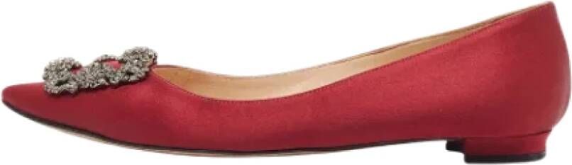 Manolo Blahnik Pre-owned Satin flats Red Dames