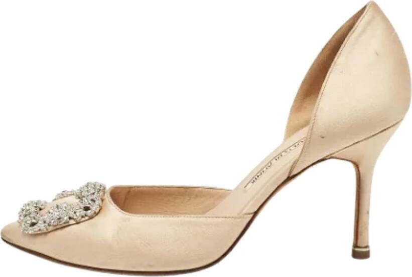 Manolo Blahnik Pre-owned Satin heels Beige Dames