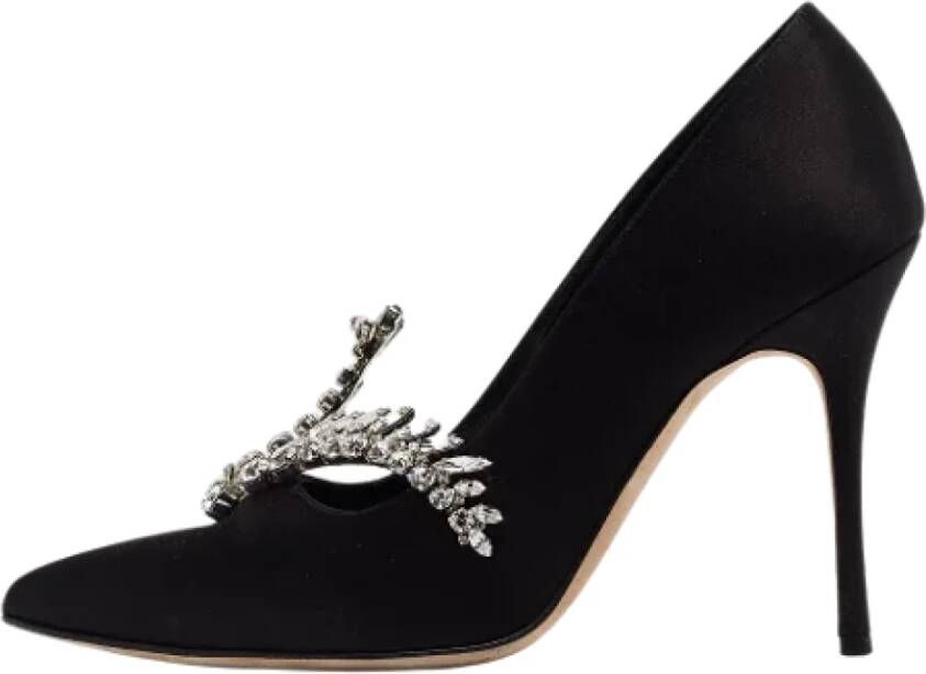 Manolo Blahnik Pre-owned Satin heels Black Dames