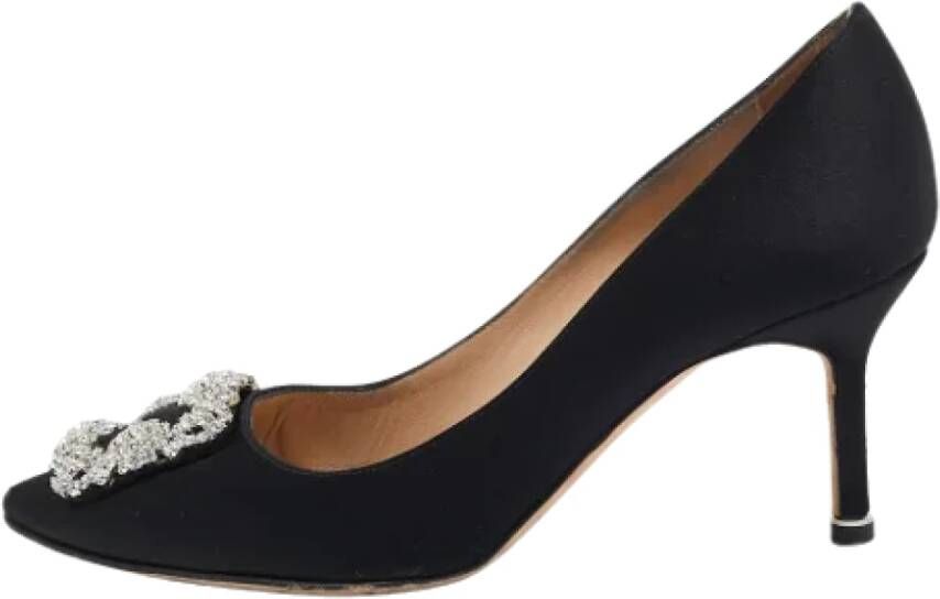 Manolo Blahnik Pre-owned Satin heels Black Dames