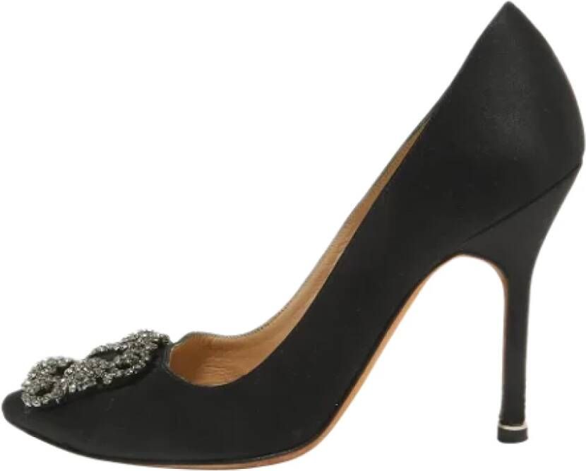 Manolo Blahnik Pre-owned Satin heels Black Dames