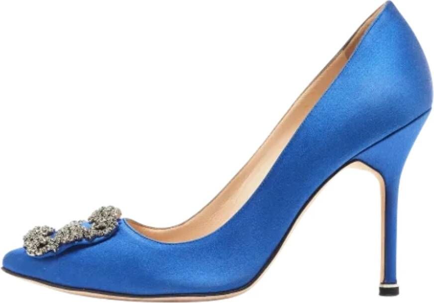 Manolo Blahnik Pre-owned Satin heels Blue Dames