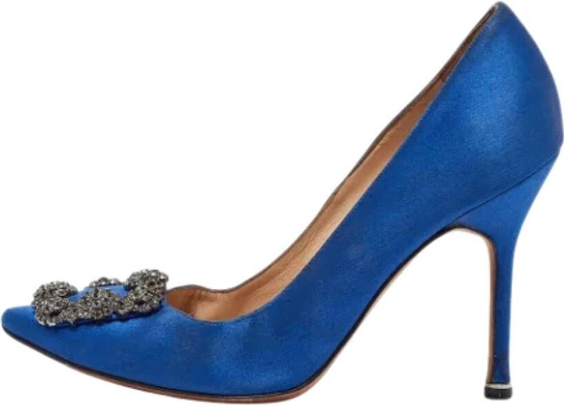 Manolo Blahnik Pre-owned Satin heels Blue Dames