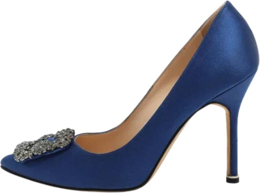 Manolo Blahnik Pre-owned Satin heels Blue Dames