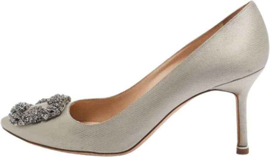 Manolo Blahnik Pre-owned Satin heels Gray Dames