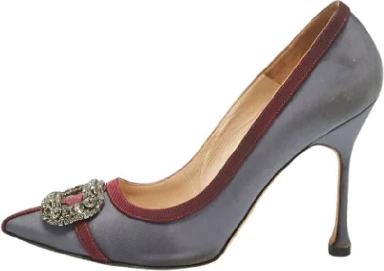 Manolo Blahnik Pre-owned Satin heels Gray Dames