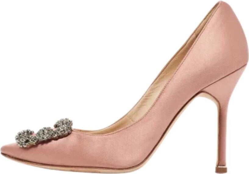 Manolo Blahnik Pre-owned Satin heels Pink Dames