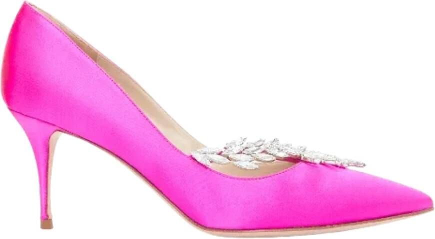 Manolo Blahnik Pre-owned Satin heels Pink Dames