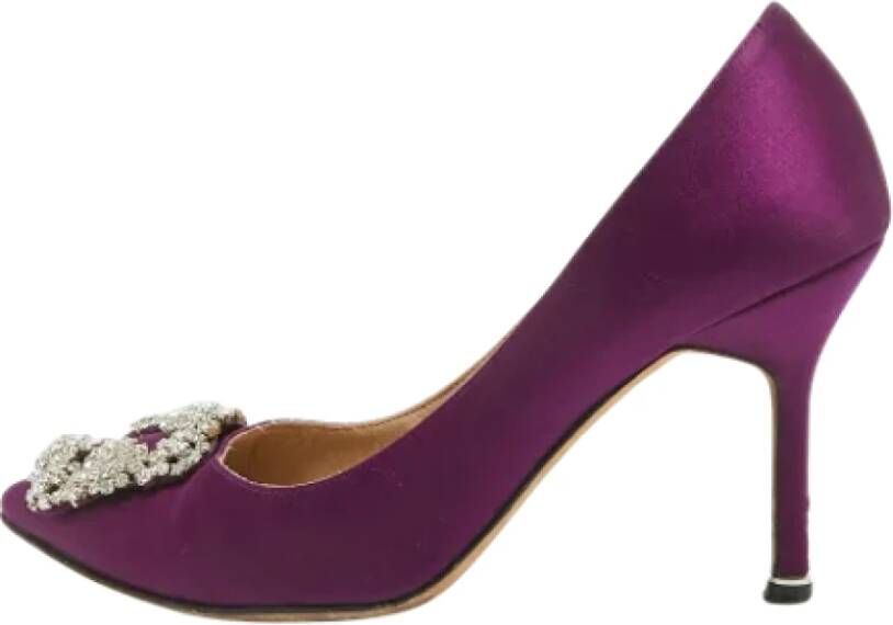 Manolo Blahnik Pre-owned Satin heels Purple Dames