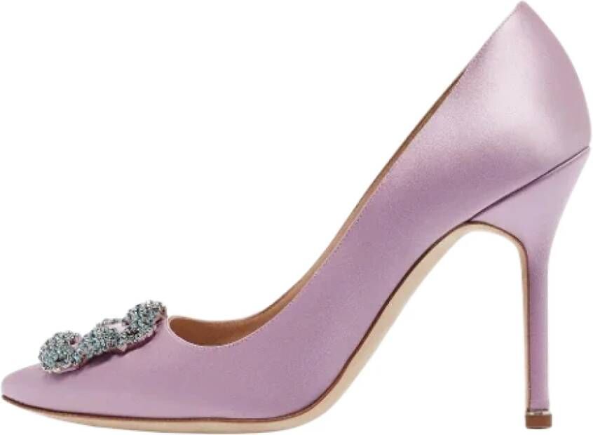 Manolo Blahnik Pre-owned Satin heels Purple Dames