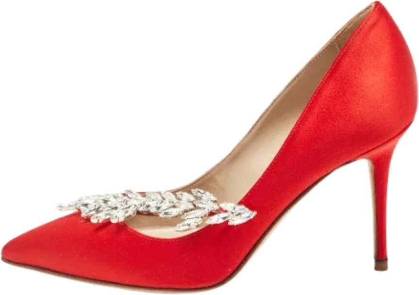 Manolo Blahnik Pre-owned Satin heels Red Dames