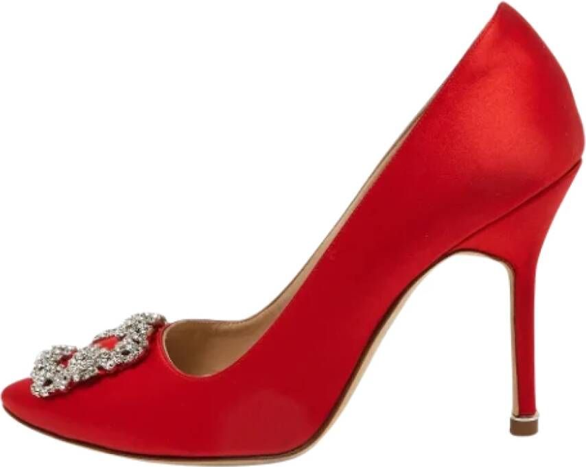 Manolo Blahnik Pre-owned Satin heels Red Dames