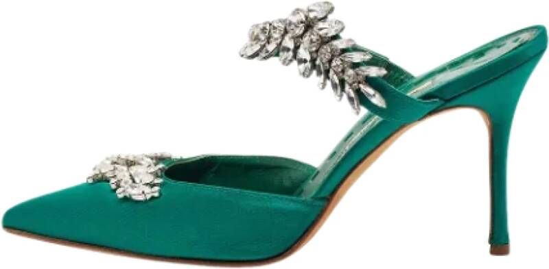 Manolo Blahnik Pre-owned Satin sandals Green Dames