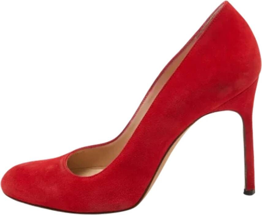 Manolo Blahnik Pre-owned Suede heels Red Dames