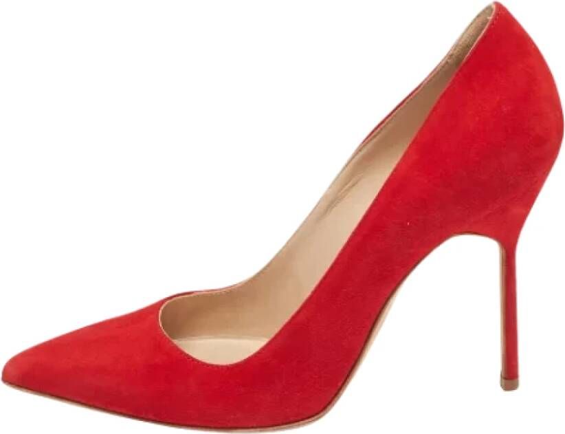 Manolo Blahnik Pre-owned Suede heels Red Dames