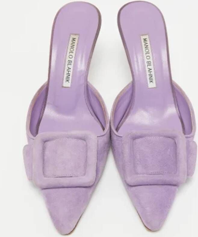 Manolo Blahnik Pre-owned Suede sandals Purple Dames