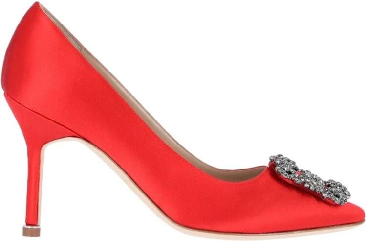 Manolo Blahnik Rode Satijnen Pumps met puntige neus Red Dames