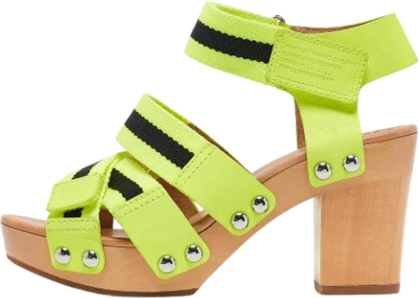 Marc Jacobs Pre-owned Canvas sandals Green Dames