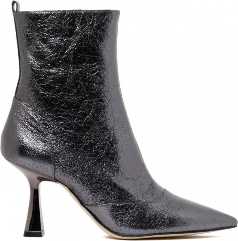 Michael Kors Metallic Enkellaarsjes met puntige neus Gray Dames