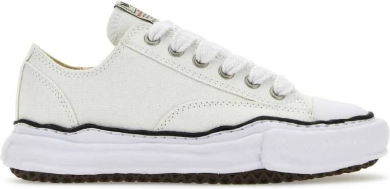 Mihara Yasuhiro Ivoor canvas sneakers Stijlvol en verfijnd White Heren