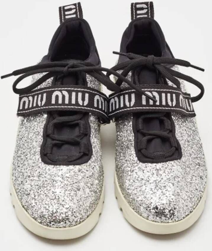 Miu Pre-owned Fabric sneakers Gray Dames