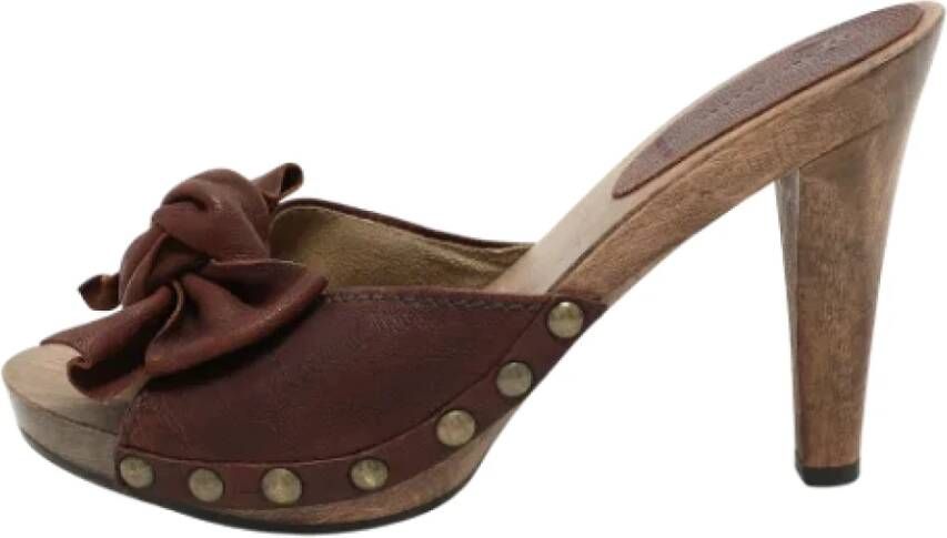 Miu Pre-owned Leather sandals Brown Dames