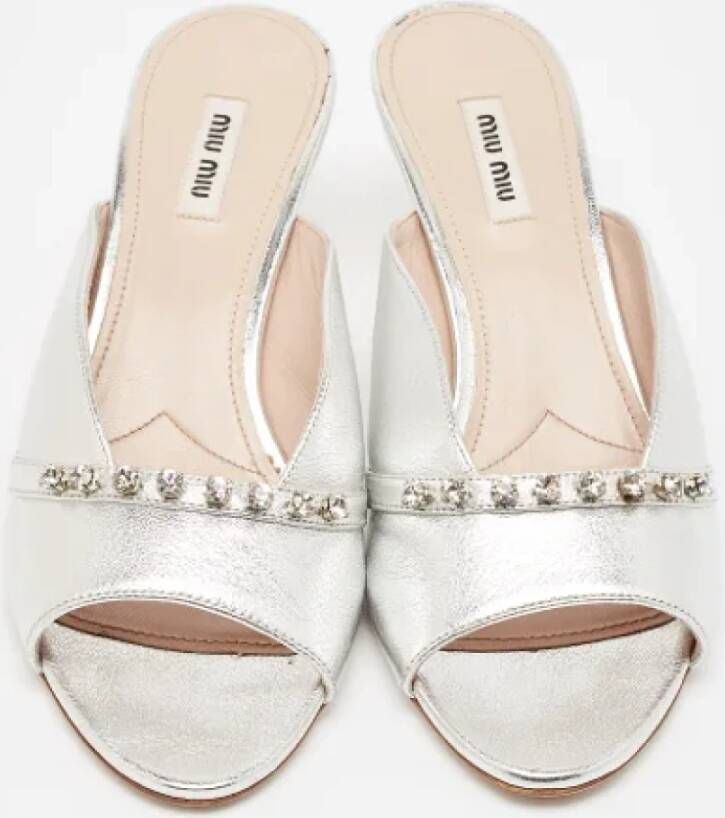 Miu Pre-owned Leather sandals Gray Dames