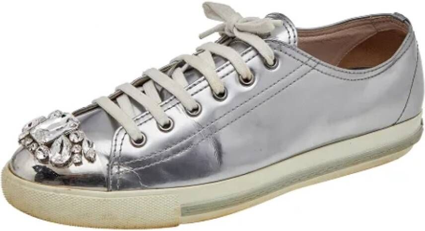 Miu Pre-owned Leather sneakers Gray Dames