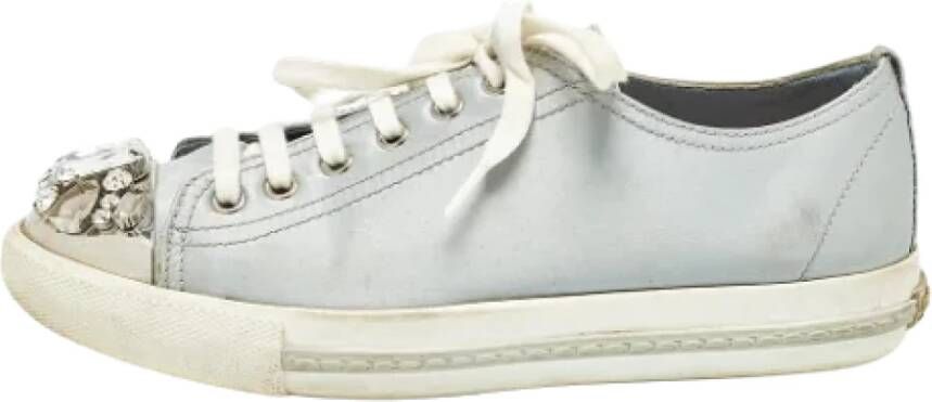 Miu Pre-owned Satin sneakers Gray Dames