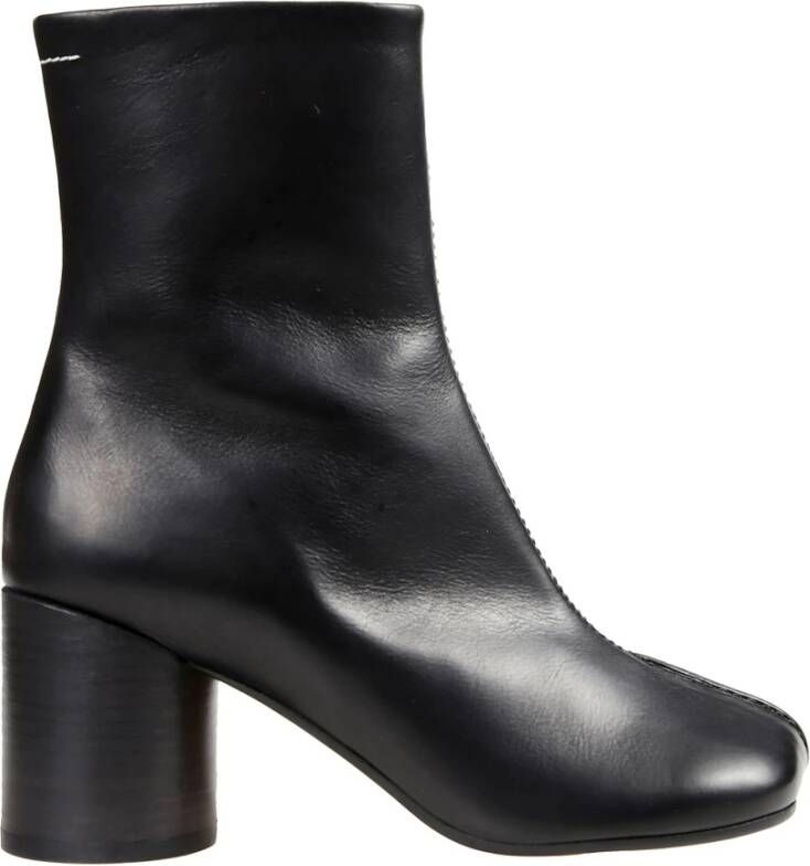 MM6 Maison Margiela Enkellaars Stijlvol en Comfortabel Schoeisel Black Dames