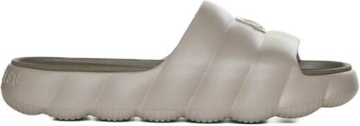 Moncler Beige Sandalen voor Zomer Outfits Beige Heren