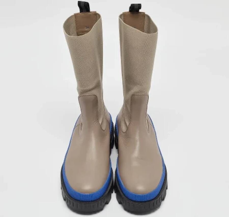 Moncler Pre-owned Fabric boots Gray Dames