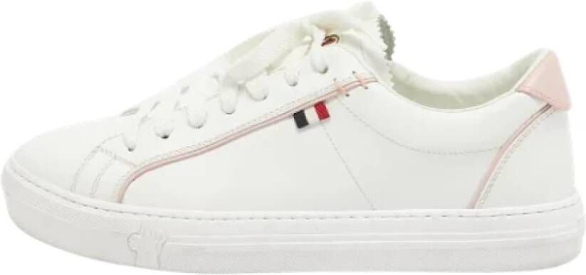 Moncler Pre-owned Fabric sneakers White Dames