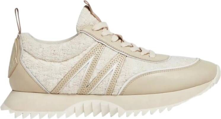 Moncler Stijlvolle Sneakers met Vetersluiting Beige