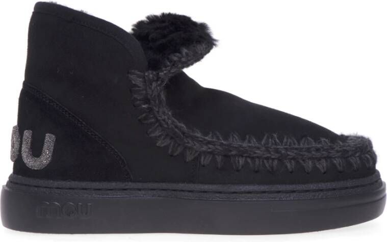 Mou Zwarte platte schoenen met ronde neus en ruwe wollen stiksels Black Dames