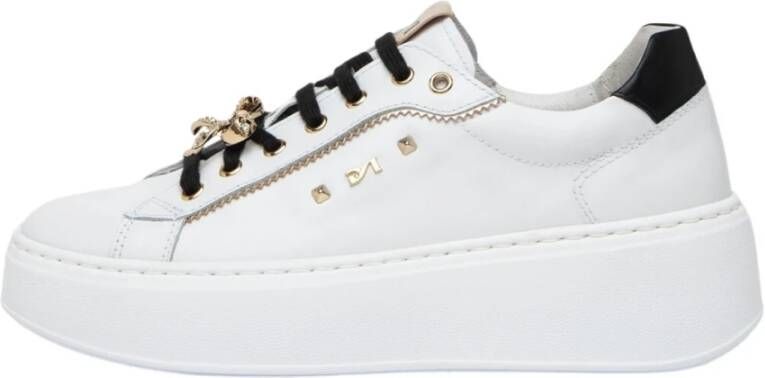 Nerogiardini Elegante Veterschoen Sneaker met Gouden Accenten White Dames