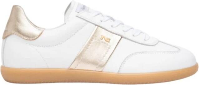 Nerogiardini Witte leren sneakers met gouden details White Dames