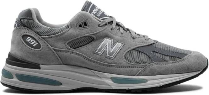 New Balance Grijze Mesh Sneaker met Reflecterende Details Gray Dames