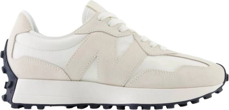 New Balance Stijlvolle Beige Sneakers voor dagelijks gebruik Beige Dames