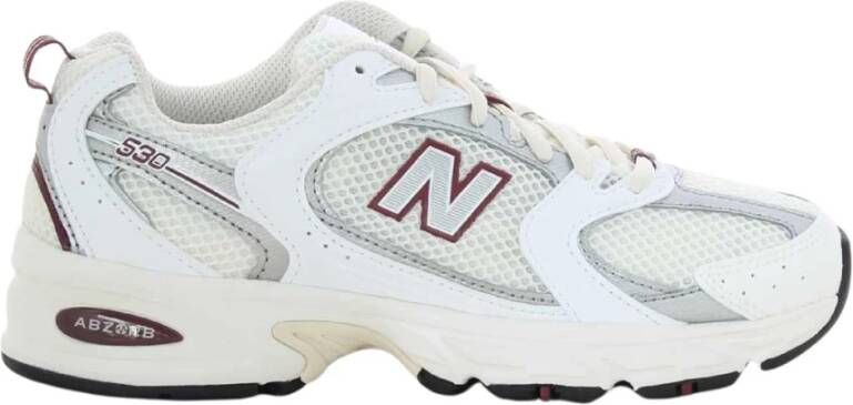 New Balance Stijlvolle Rode Sneakers voor Vrouwen White Dames