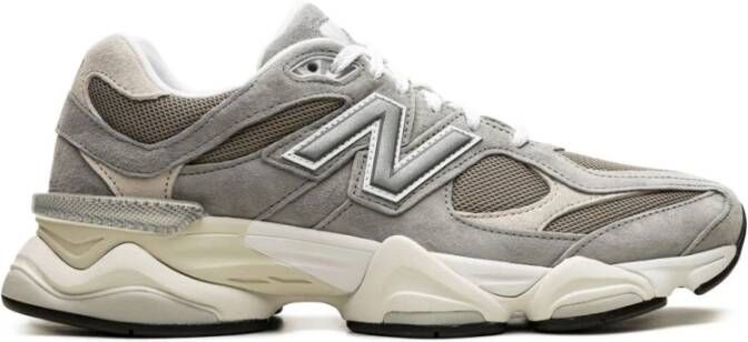 New Balance Stijlvolle Sneakers voor Actieve Levensstijl Beige Heren